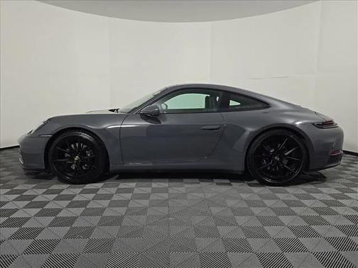 2025 Porsche 911 Carrera