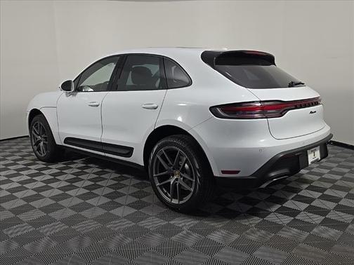 2025 Porsche Macan 