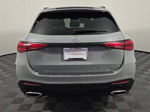 2025 Mercedes-Benz GLC 300 4MATIC