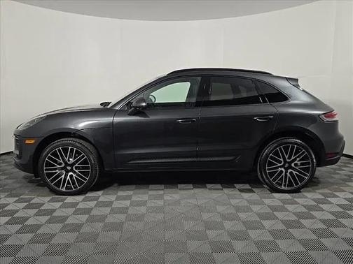 2025 Porsche Macan 