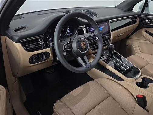 2025 Porsche Macan T