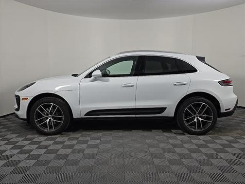 2025 Porsche Macan T