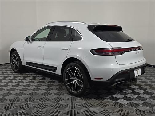2025 Porsche Macan 