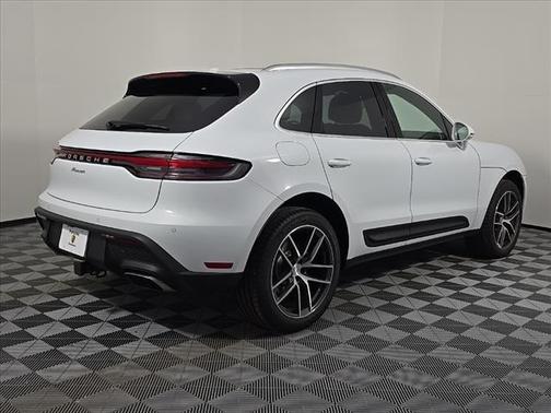 2025 Porsche Macan 