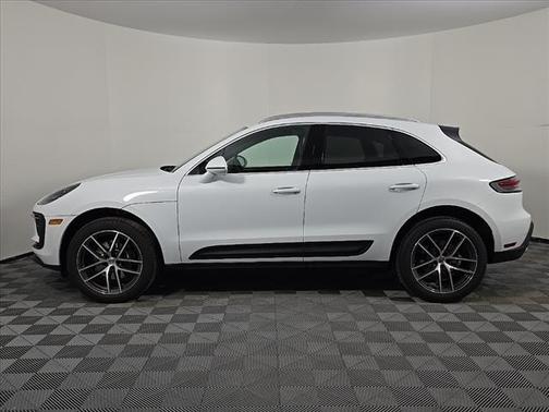 2025 Porsche Macan 