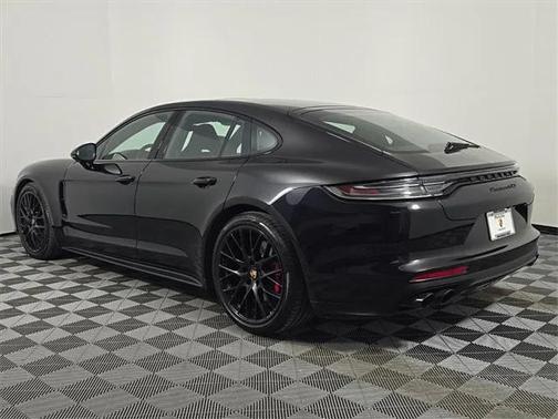 2023 Porsche Panamera GTS