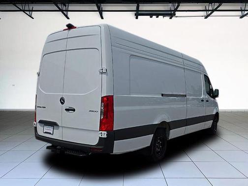 Arctic White 2025 Mercedes-Benz Sprinter 3500 High Roof