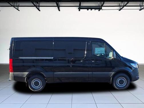 2026 Mercedes-Benz Sprinter 2500 Standard Roof