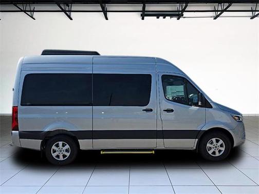 2025 Mercedes-Benz Sprinter 2500 Passenger 144 WB