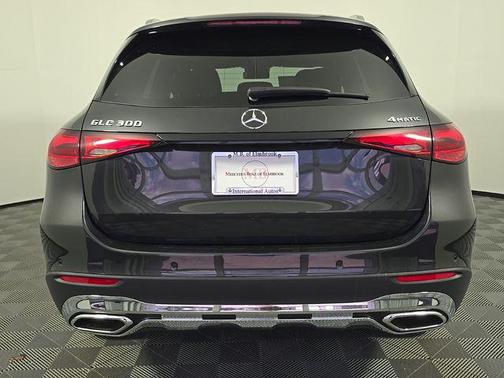 Graphite Grey Metallic 2026 Mercedes-Benz GLC 300 4MATIC