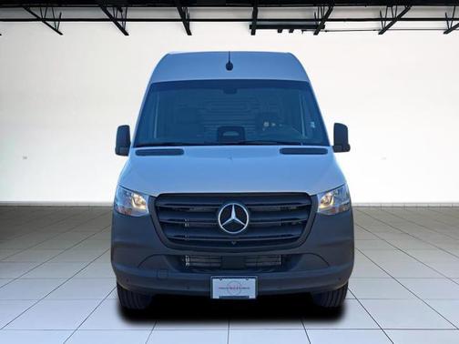 2026 Mercedes-Benz Sprinter 2500 High Roof