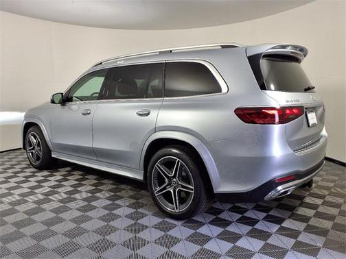 2025 Mercedes-Benz GLS 450 4MATIC