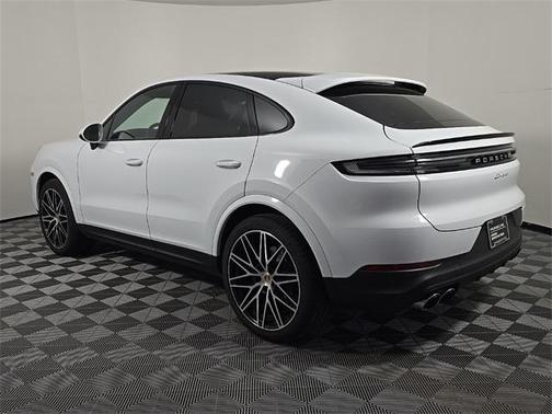 2024 Porsche Cayenne Base (Tiptronic)