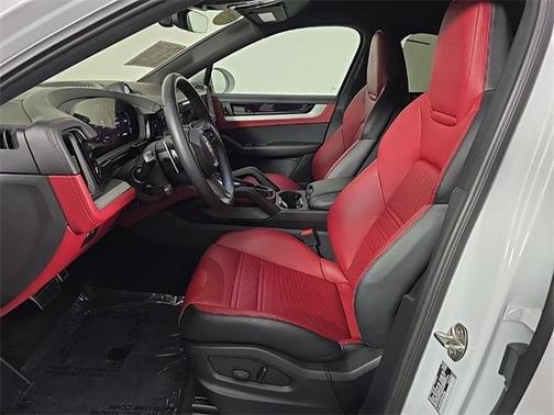 2024 Porsche Cayenne Base (Tiptronic)