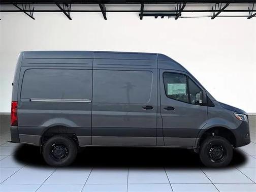 2025 Mercedes-Benz Sprinter 2500 Standard Roof
