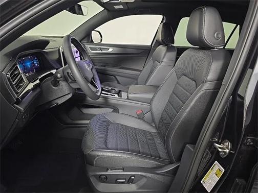 2024 Volkswagen Atlas Cross Sport 2.0T SEL