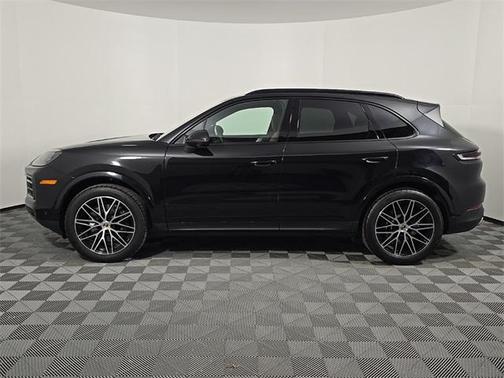 2025 Porsche Cayenne Base