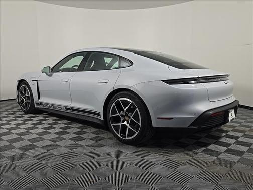 2025 Porsche Taycan 4