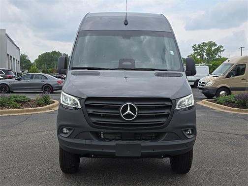 2025 Mercedes-Benz Sprinter 2500 High Roof