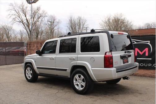 2007 Jeep Commander Sport