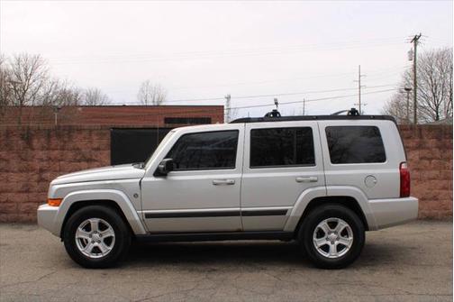 2007 Jeep Commander Sport