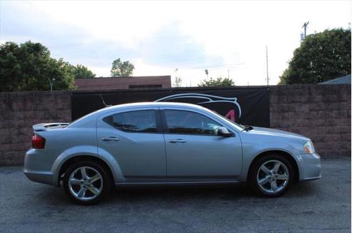 2013 Dodge Avenger SE