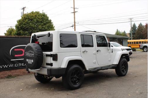 2011 Jeep Wrangler Unlimited Sahara