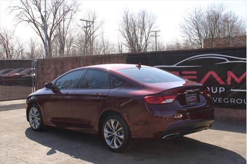 2016 Chrysler 200 S