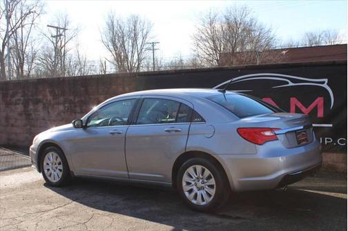 2013 Chrysler 200 LX