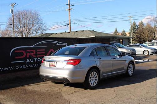 2013 Chrysler 200 LX