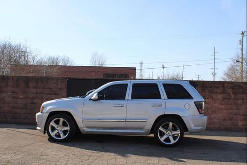 2006 Jeep Grand Cherokee SRT8