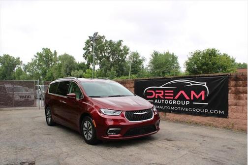 2021 Chrysler Pacifica Hybrid Touring L