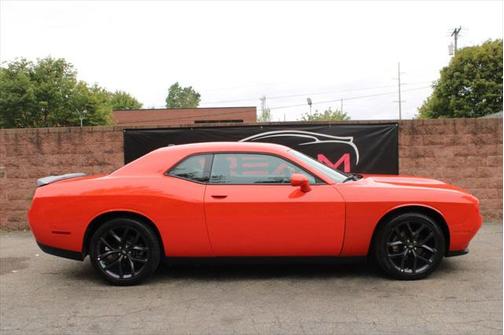 2022 Dodge Challenger SXT