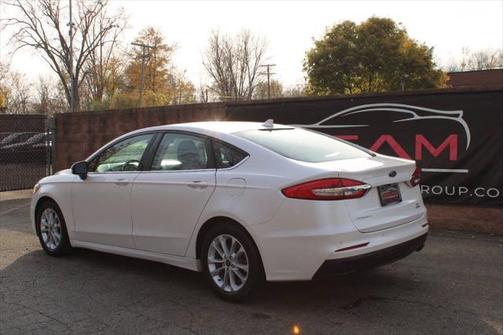 2020 Ford Fusion SE