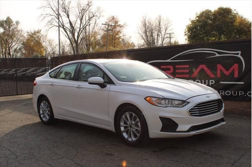 2020 Ford Fusion SE
