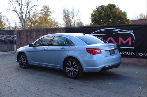 2012 Chrysler 200 Touring