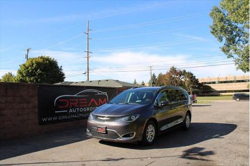 2020 Chrysler Pacifica Touring L