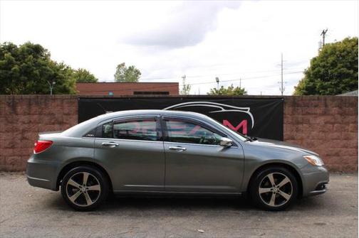 2012 Chrysler 200 Limited