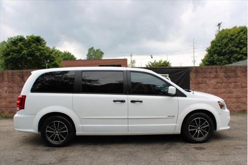 2016 Dodge Grand Caravan AVP/SE
