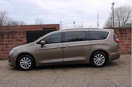 2018 Chrysler Pacifica Touring-L Plus