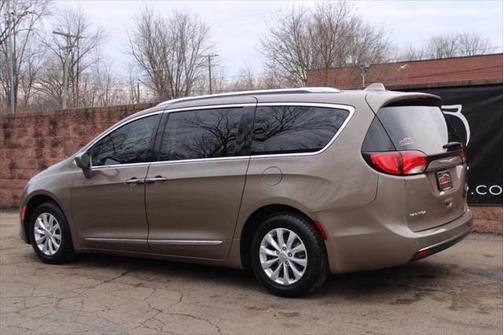 2018 Chrysler Pacifica Touring-L Plus