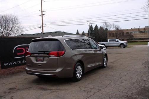 2018 Chrysler Pacifica Touring-L Plus