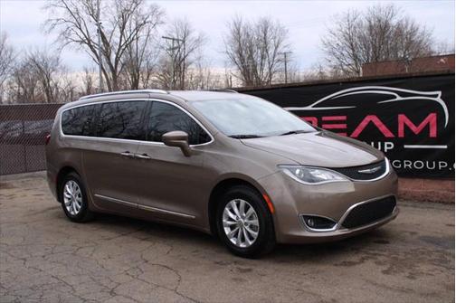 2018 Chrysler Pacifica Touring-L Plus