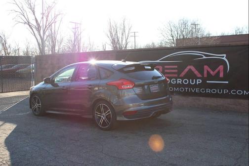 2016 Ford Focus ST 