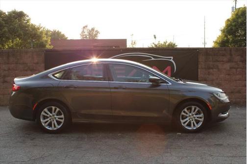 2016 Chrysler 200 Limited