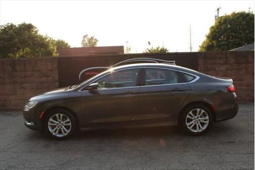 2016 Chrysler 200 Limited