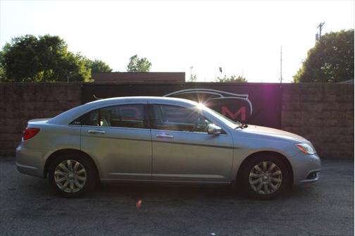 2013 Chrysler 200 Limited
