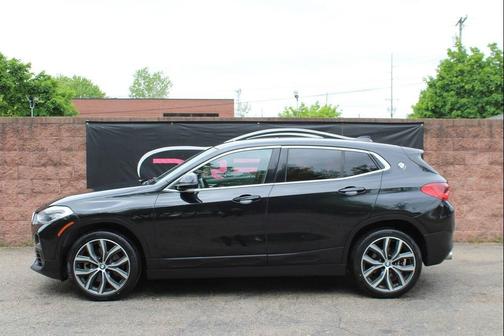 Black Sapphire Metallic 2018 BMW X2 xDrive28i