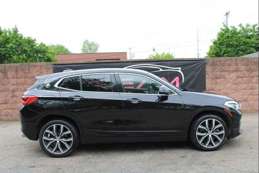 Black Sapphire Metallic 2018 BMW X2 xDrive28i