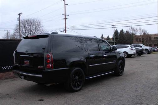 2011 GMC Yukon XL Denali